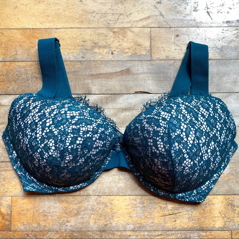 Victoria’s Secret Very Sexy push up bra, green